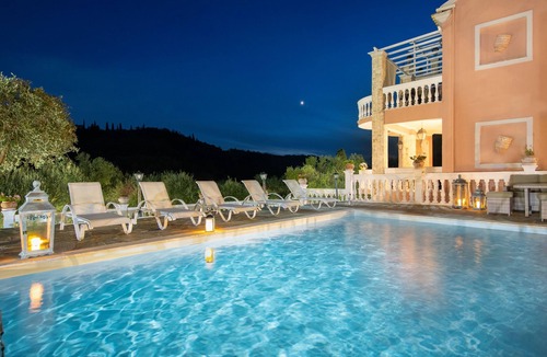 Ano Korakiana Villa | Eleonas: Elegant villa close to Ipsos, A/C, WiFi