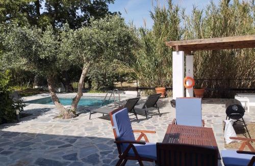 Ixia House | Elia Suites