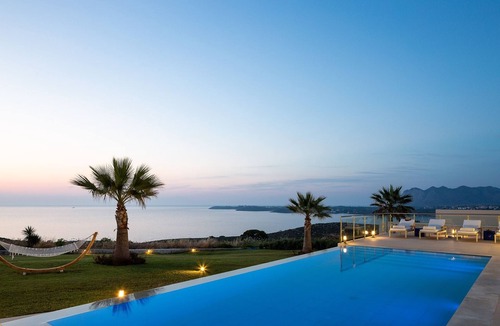 Kalathas Villa | Elias Villa - Four Bedroom Villa, Sleeps 10