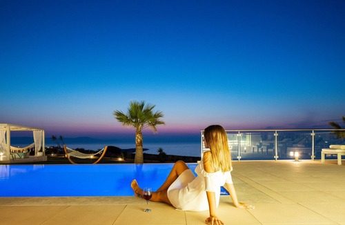 Kalathas Villa | Elias Villa - Four Bedroom Villa, Sleeps 10