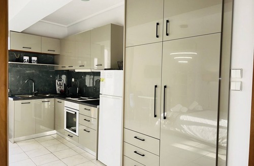 Peiraiki Apartment | Ella Suite Piraeus Stylish St, Balcony & Sea View