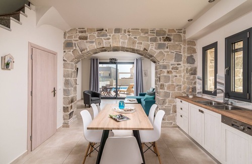 Kokinos Pirgos Villa | Elmara Luxury Villa 1 Next to the Beach