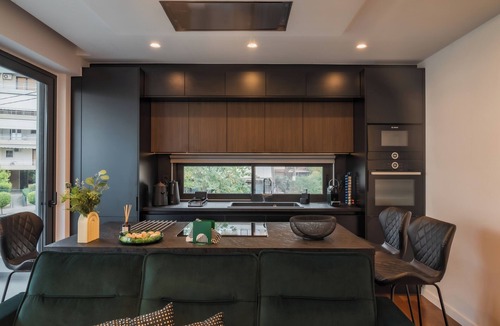 Varkiza Apartment | Emerald Stone Apartment Varkiza "The Essence of Elegance"