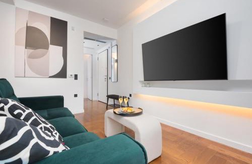 Varkiza Apartment | Emerald Stone Apartment Varkiza