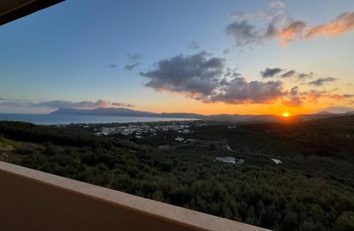 Kissamos Apartment | Emmanuel's Sea View Luxury Apartment