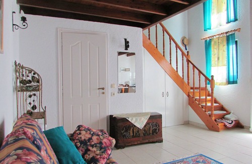 Faliraki Hotel | ENTIRE GUESTHOUSE - CASTELLINO (27 PEOPLE)