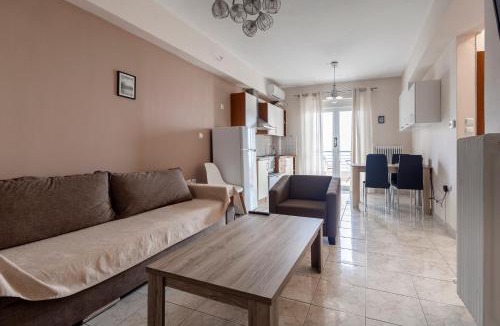Larissa Apartment | Estia Central Apt. With Parking