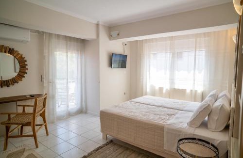 Agios Konstantinos Villa | Etesians Seaside House