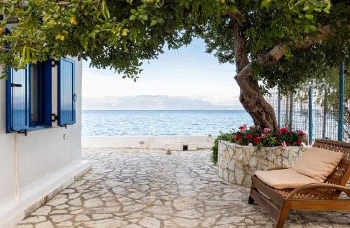 Petalidi Apartment | Evi's Seafront Hideaway - Petalidi Cozy Nest