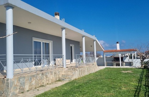 Agia Marina Mikrolimanou Villa | Excellent view.Three minutes from the sea.Blue and crystal Aegean waters.