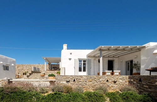 Krotiri House | Exochi 3 - Traditional sea view house (up to 4 persons)