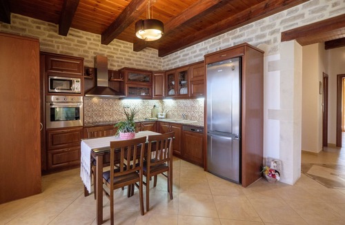 Asteri Villa | Family Friendly Villa Erofili w/Pool, Childrens Area & BBQ 14km to Rethymno!