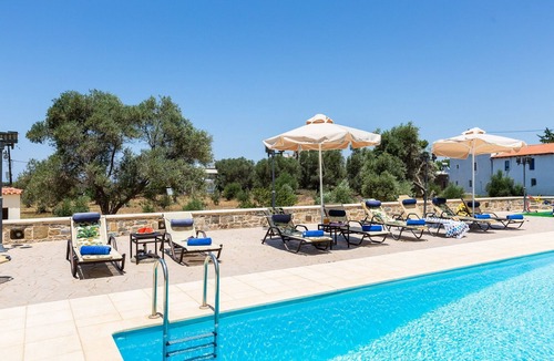 Viranepiskopi Villa | Family Villa with Private pool, BBQ, Ping Pong and Football table