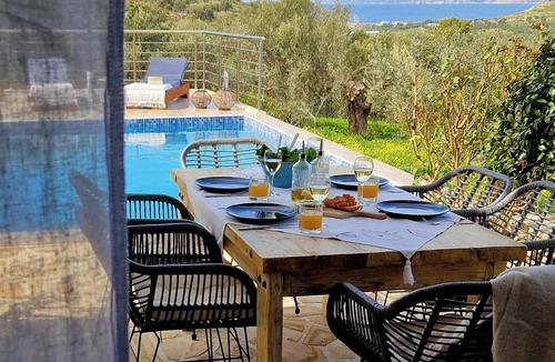 Kamilari Villa | Fantastic sea view villa with heated pool & roof terrace | 6 guests