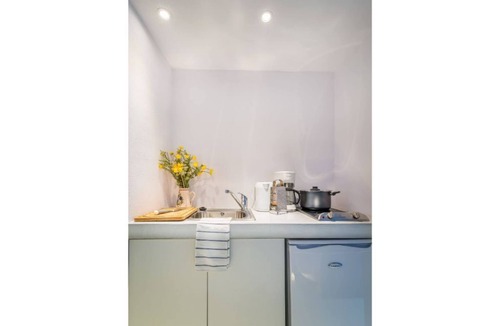 Finikia Apartment | Fava Eco Suites - Grand Suite with Outdoor Private Jetted Tub