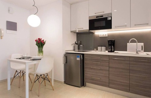 Palaio Faliro Apartment | #FH13 Garden level studio in Faliro
