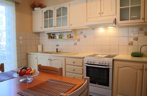 Lefkada Apartment | Filis Apartment - Renovated 2 Bedroom apartment in the very center of Lefkada!