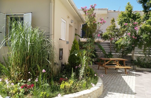 Foinikounta Apartment | Finikounda ~ Light & Airy Studio Apartment