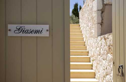 Fiskardo Villa | Fiscardo View Villas- Villa Yasemi
