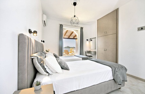 Agios Georgios Pagon Apartment | Flora Beach Studio 5 - mit wunderschönen Meerblick nur 50m vom schönen Sandstrand entfernt