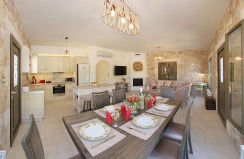 Logarata Villa | Forest Villas Kefalonia (Harry Villa)