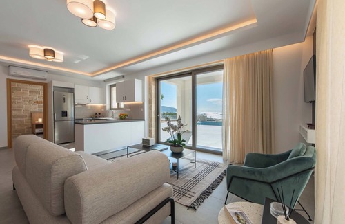 Falassarna Villa | Free heated pools & 800m sea