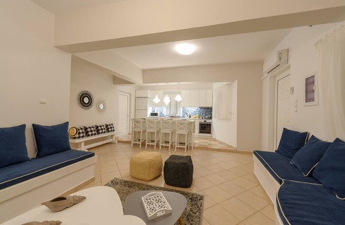 Neo Kalamaki Villa | Full view in a luxury house beside the beach-Crete