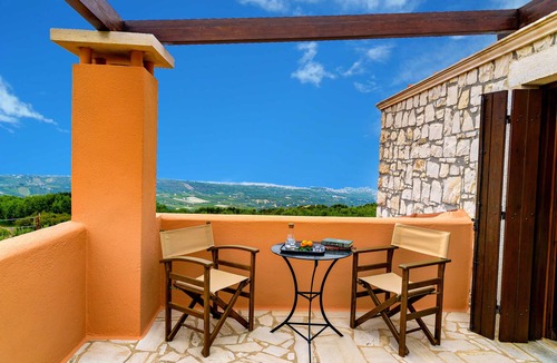 Kounavi Villa | Fyllosia Villa Part of Cretan Retreat