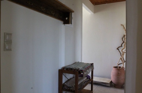 Faistos Apartment | Galatia Yellow