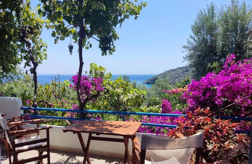 Limnionas Bed & Breakfast | Galini Studios
