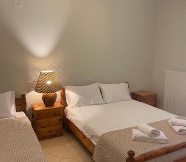 Makri Apartment | Garden View home in Makri