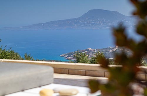 Sternes House | Gardenia Garden House with beautiful sea views, near the beach and the village.