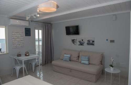 Kokinos Pirgos Apartment | Golden Sun