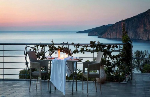 Frourion Villa | Gorgeous Kefalonia Villa | Villa Timothy | 2 Bedrooms | Seafornt | Spectacular.