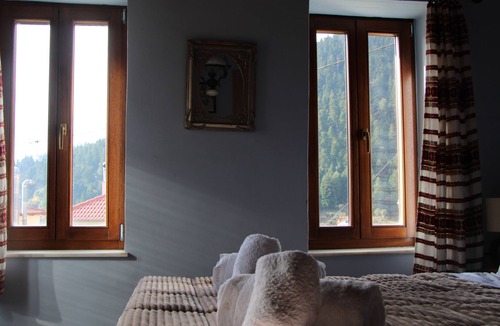 Karpenisi House | Gorianades Traditional House with mountain views