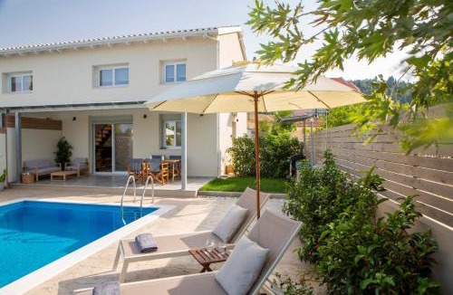 Apolpaina Villa | Grappolo Lefkada Villas - Athiri, 5 min from wonderful Ai Giannis beach & Lefkada town
