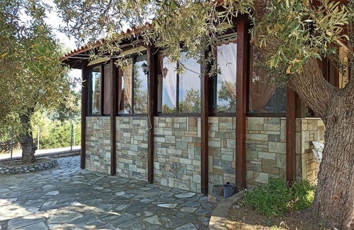 Elia House | Green & Blue House in Halkidiki in Vourvourou