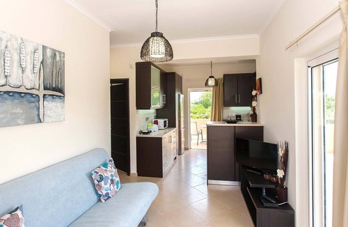 Agia Villa | Green Orange Villa-A 5 persons organic Villa 6.5km from Platania center