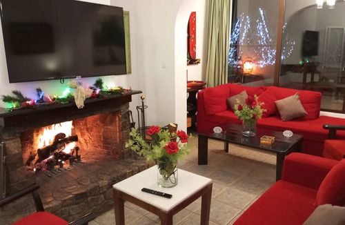 Almiros House | Guest House Kithairon