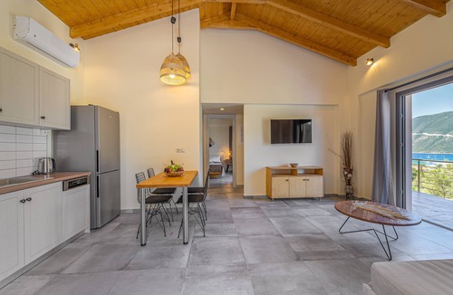 Evgiros Villa | Gyri Villa, overlooking Vassiliki bay