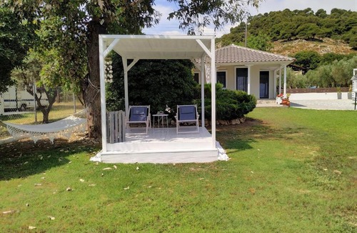 Ormos Panagias House | H&V Beachfront House in Trani Ammouda, Ormos Panagias