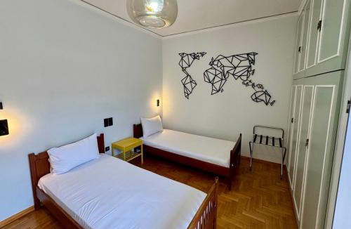 Patras Apartment | Happy Place! Big, Bright & Central - Ideal for families and groups of friends