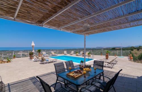 Agia Triada Villa | Haravgi 5 bedrooms villa