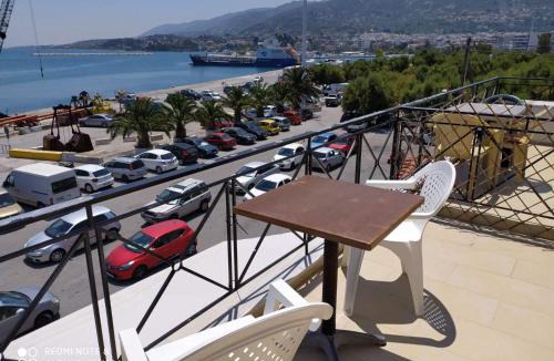 Lesvos Apartment | Harbour Loft