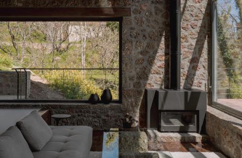 Mesaia Trikala Ski Chalet | Heartbeat Mountain Escapes