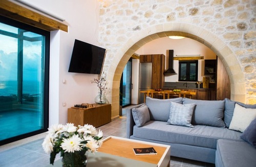 Falassarna Villa | Heated pool ★ Indoor & outdoor Jacuzzi ★ Sauna ★ Falasarna