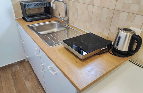 Paradisi Apartment | Helena Private Apartment near Airport