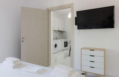 Analipsi House | Hersonissos Modern One Bedroom Apartment Beachside