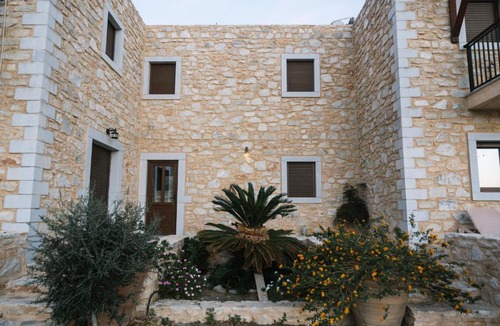 Lentas Apartment | Hideaway Southcrete