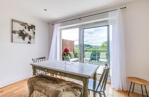 Biggin Hill House | HILLCREST